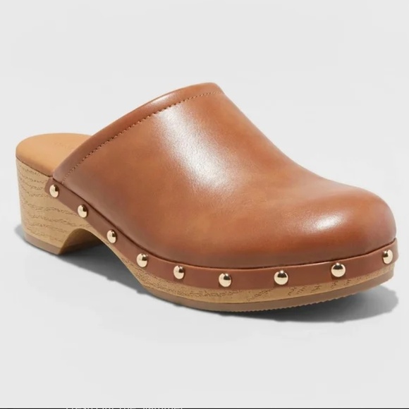 Slip on clog with gold stud detail - cognac. 8.5 - Picture 1 of 6